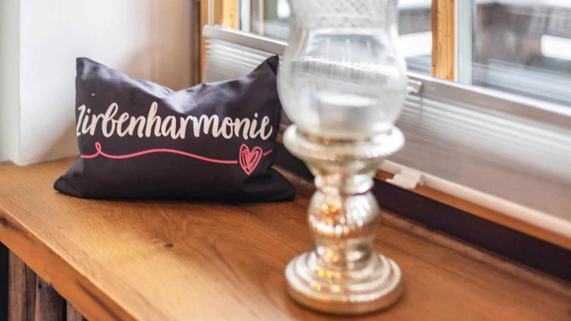 Chalet Bergliebe Mit Zirbenholz 因泽尔